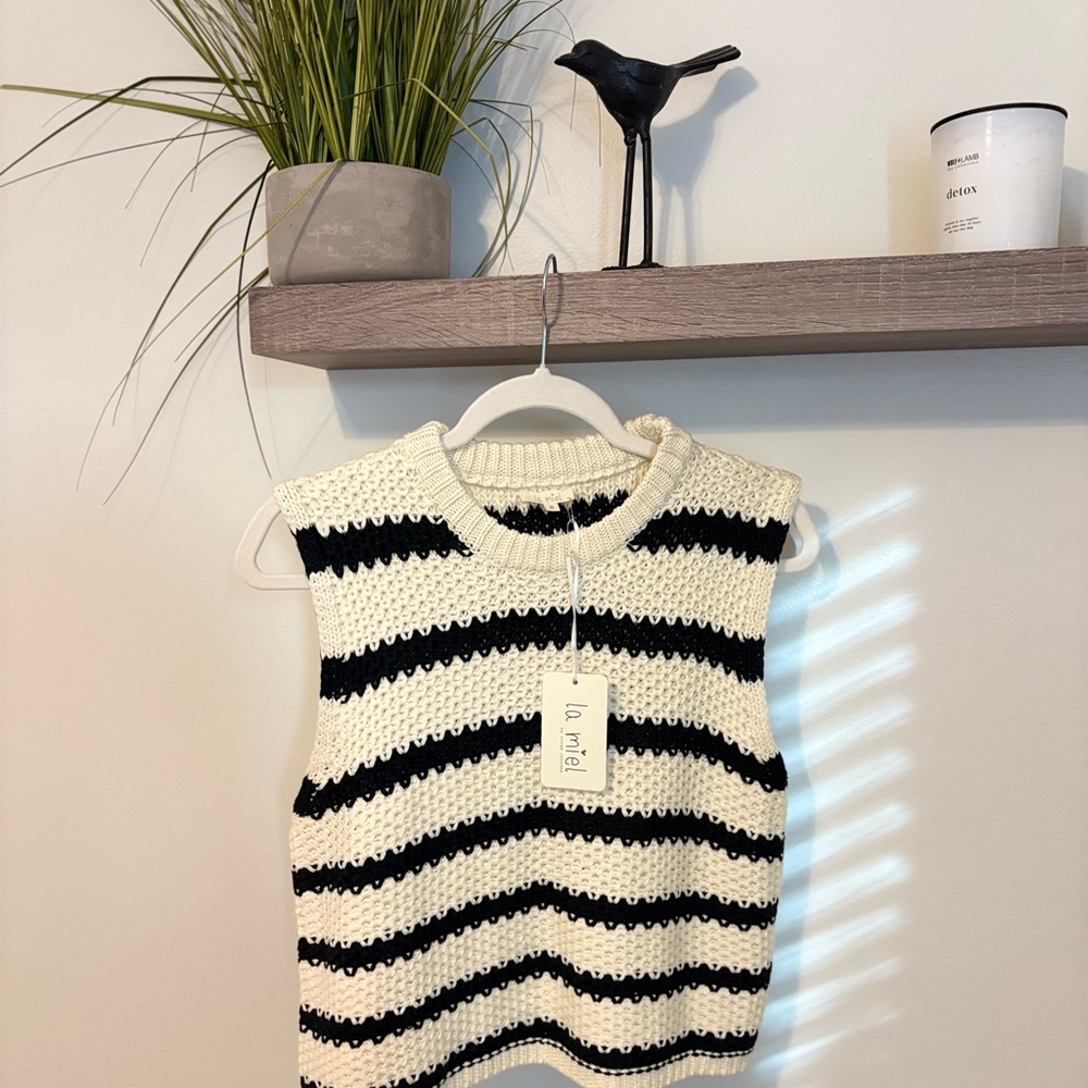 LA MIEL Black and White Striped Knit Top nwt small